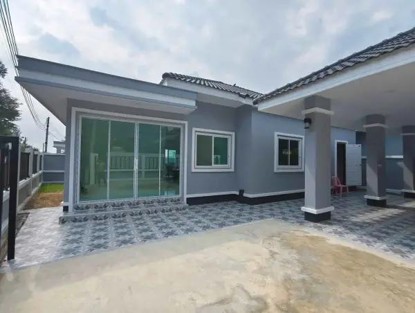 3 Bedroom House for Sale in Pong