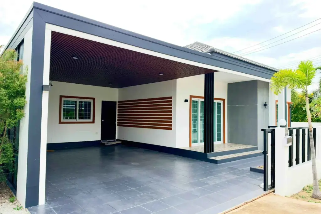 3 Bedroom House for Sale in Pong, Pattaya, Thailand — 3-bedroom House — photo 1