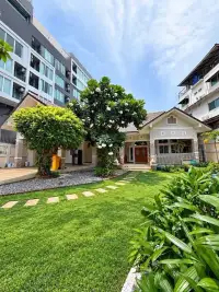 4 Bedroom House for Sale in Pratumnak Hill, Pattaya, Thailand — 4-bedroom House — photo 4