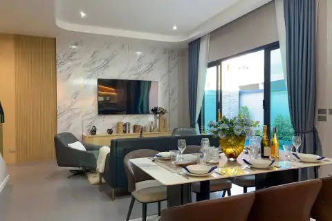 4 Bedroom House for Sale in Pratumnak Hill, Pattaya, Thailand — 4-bedroom House — photo 2
