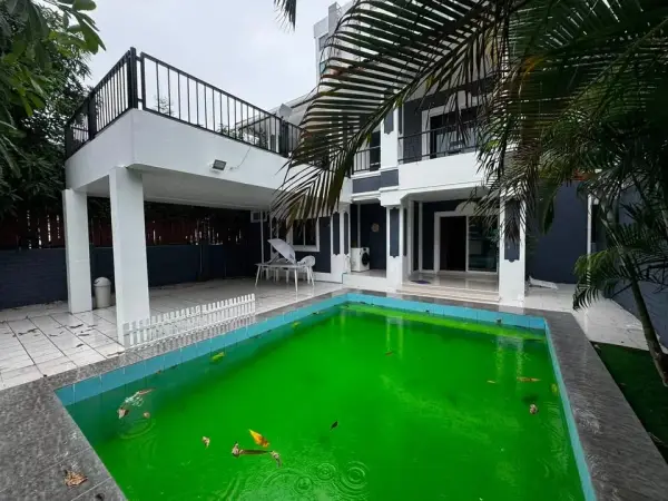 5 Bedroom House for Sale in Pratumnak Hill