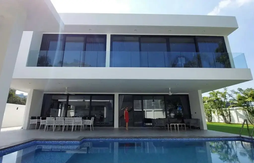 5 Bedroom House for Sale in Pratumnak Hill, Pattaya, Thailand — 5-bedroom House — photo 1