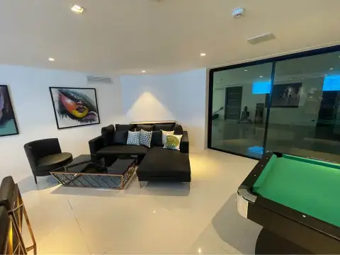 5 Bedroom House for Sale in Pratumnak Hill, Pattaya, Thailand — 5-bedroom House — photo 4