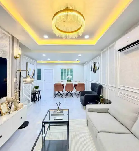 3 Bedroom Townhouse for Sale in East Pattaya, Pattaya, Thailand — 3-bedroom Townhouse — photo 2