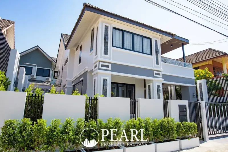 4 Bedroom House for Sale in Central Pattaya – Villa/House for Sale in Pattaya