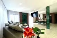 5 Bedroom House for Sale in Country Club Villa master bedroom
