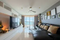 3 Bedroom Condo for Sale in Sands Condominium spacious living room with ocean view