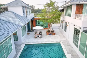 10 Bedroom House for Sale in Na Chom Thian