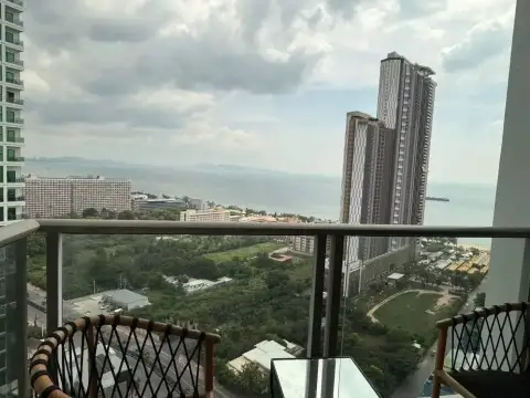 1 Bedroom Condo for Rent at Riviera Ocean Drive balcony view of Pattaya skyline and coastline