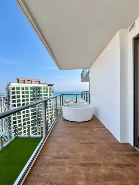 1 Bedroom Condo for Rent at Riviera Ocean Drive private balcony with jacuzzi tub and ocean view