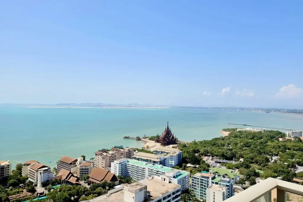 2 Bedroom Condo for Rent at Riviera Wong Amat Beach high-floor panoramic sea view with Sanctuary of Truth and Pattaya coastline