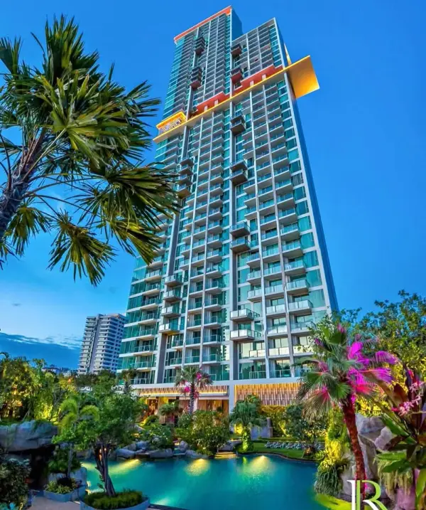 2 Bedroom Condo for Sale at Riviera Wong Amat Beach