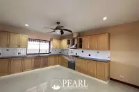 5 Bedroom House for Sale in Siam Garden private swimming pool with sun loungers