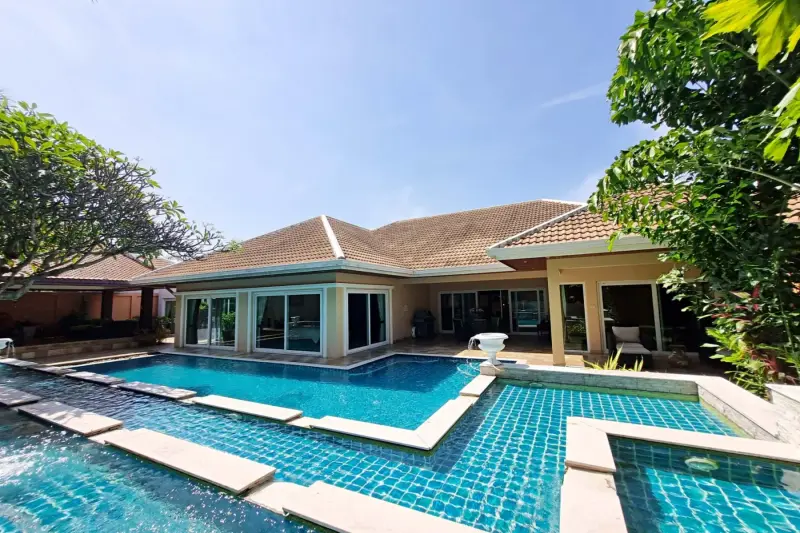 4 Bedroom House for Sale & Rent at Sedona Villas 1 – Villa/House for Sale in Pattaya