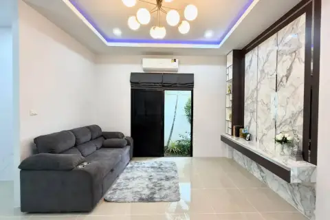 3 Bedroom House for Sale in Mabprachan, Pattaya, Thailand — 3-bedroom House — photo 2