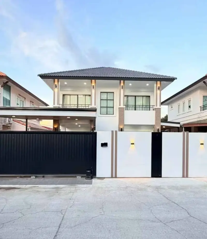 4 Bedroom House for Sale in East Pattaya