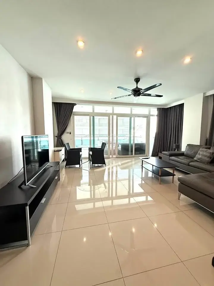 1 Bedroom Condo for Sale at Siam Ocean View, Pattaya, Thailand — 1-bedroom Condo — photo 1
