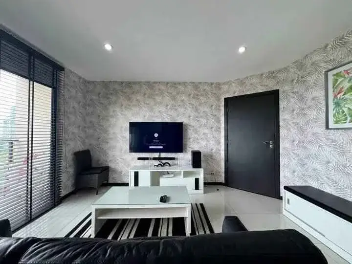 1 Bedroom Condo for Sale at Siam Oriental Condominium