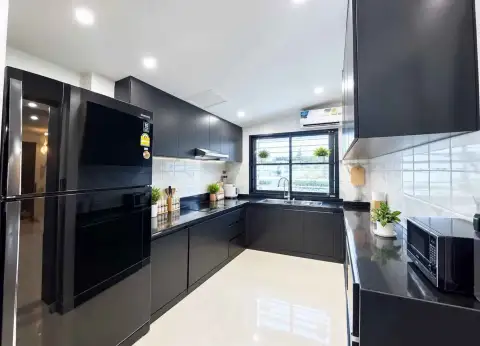 3 Bedroom House for Sale in Mabprachan, Pattaya, Thailand — 3-bedroom House — photo 3