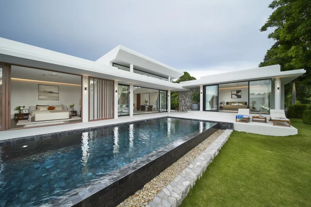 3 Bedroom House for Sale at Sunplay Bangsaray, Pattaya, Thailand — 3-bedroom House — photo 1