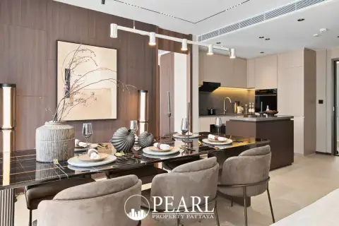2 Bedroom Condo for Sale in The Panora Estuaria fully equipped kitchen with island