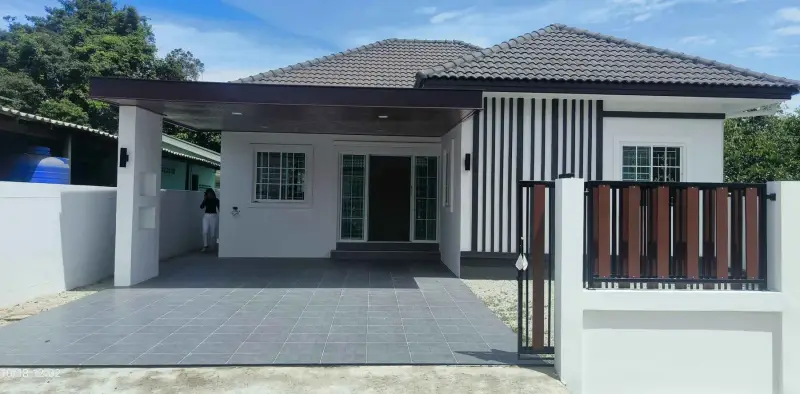 3 Bedroom House for Sale in Takhian Tia