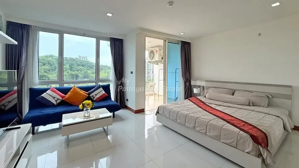 Studio Condo for Sale at The Cliff, Pattaya, Thailand — Condo — photo 1