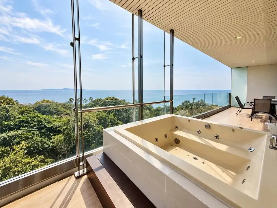 2 Bedroom Condo for Sale at The Cove Pattaya, Pattaya, Thailand — 2-bedroom Condo — photo 1