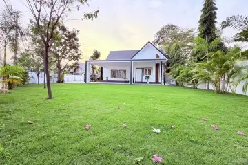 3 Bedroom House for Sale at The Flow Pong - Mabprachan