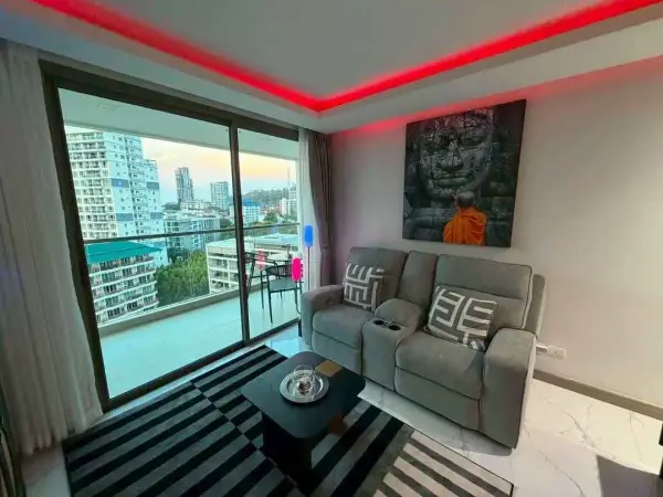 1 Bedroom Condo for Sale & Rent at The Peak Towers
