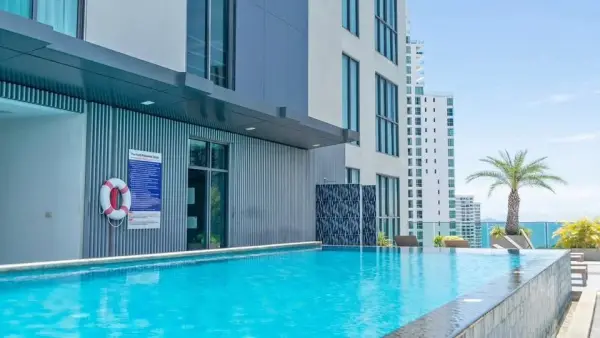 2 Bedroom Condo for Sale at The Point Pratumnak