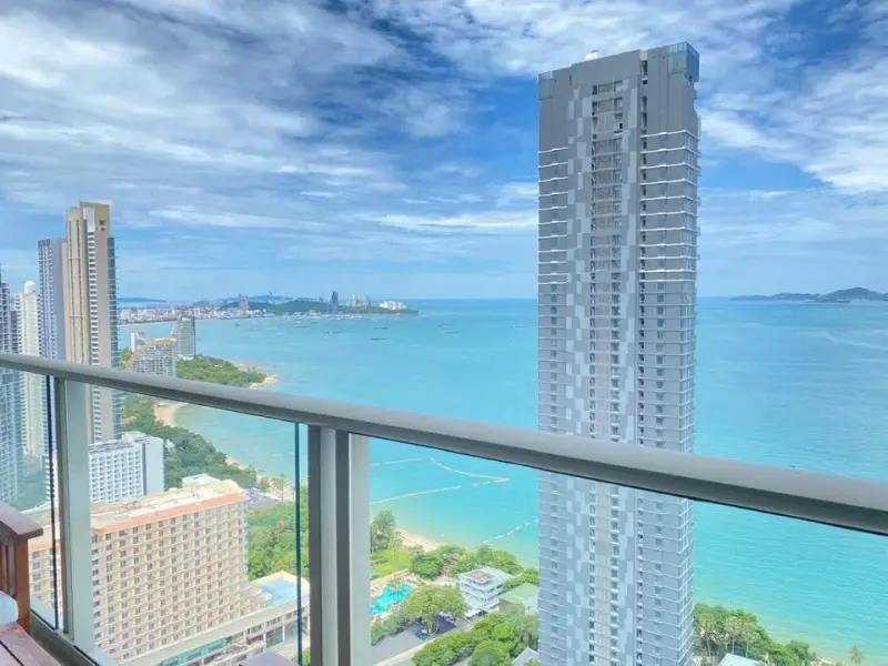 2 Bedroom Condo for Sale at The Riviera Jomtien – Condo for Sale in Pattaya