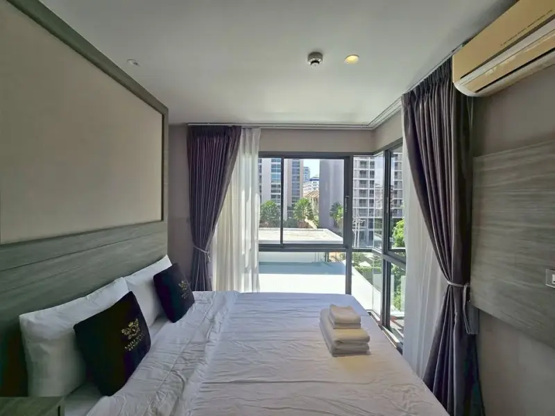 1 Bedroom Condo for Sale at The Senate Residences