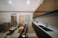 3 Bedroom House for Sale in Bang Lamung private swimming pool and patio
