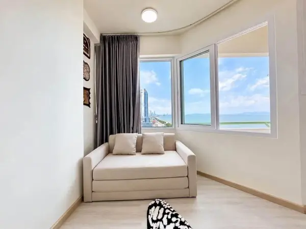 Studio Condo for Rent at Thian Tong Condotel