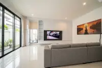 3 Bedroom House for Sale at Glam Boonsampan 6, Pattaya, Thailand — 3-bedroom House — photo 2
