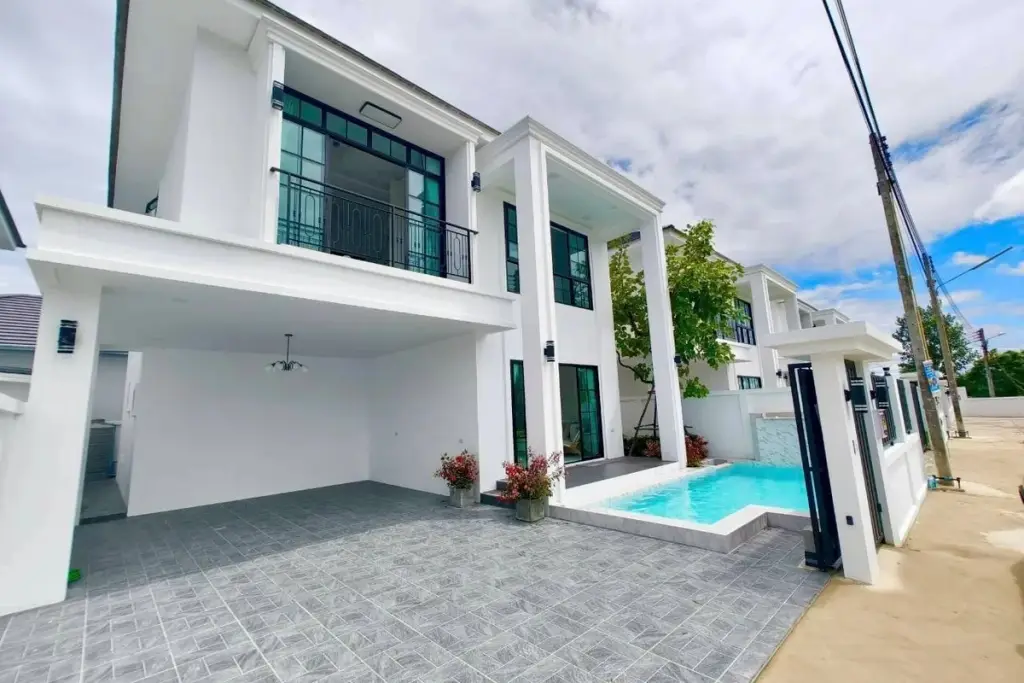 4 Bedroom House for Sale & Rent at TW. Garden Hill, Pattaya, Thailand — 4-bedroom House — photo 1