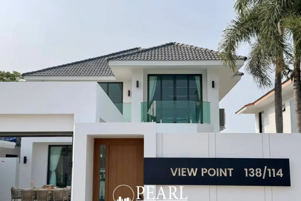4 Bedroom House for Sale in View Point Village exterior facade