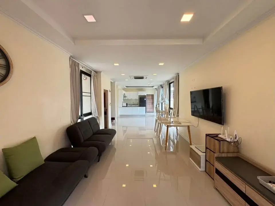 4 Bedroom House for Sale at Villa Asiatic, Pattaya, Thailand — 4-bedroom House — photo 1