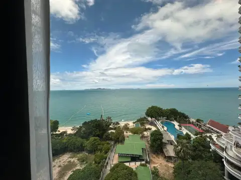 2 Bedroom Condo for Rent at Wongamat Tower aerial sea view with beachfront pool and tennis court