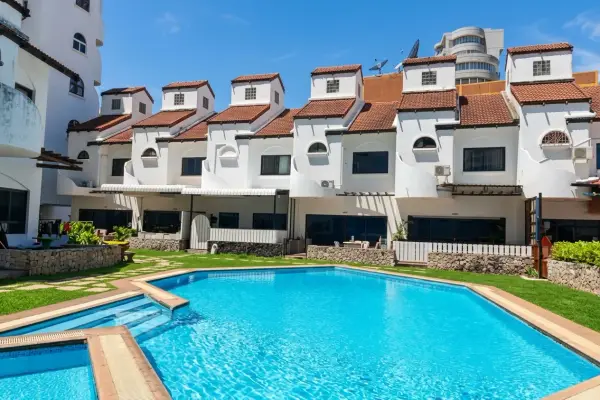 2 Bedroom House for Sale in Pratumnak Hill