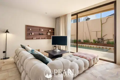5 Bedroom House for Sale in Villa Barrera second bedroom