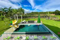8 Bedroom House for Sale in Umino villa Bang Saray spacious living room