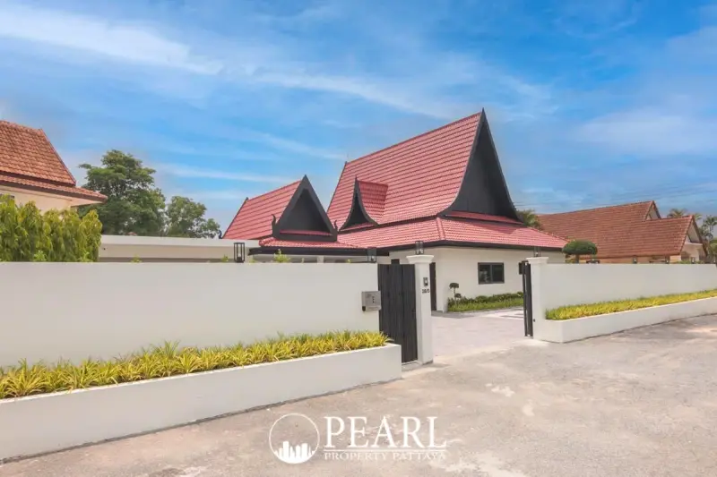 4 Bedroom House for Sale in Nong Prue – Villa/House for Sale in Pattaya