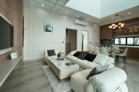 3 Bedroom House for Sale in Larelana Villa master bedroom with en-suite bathroom