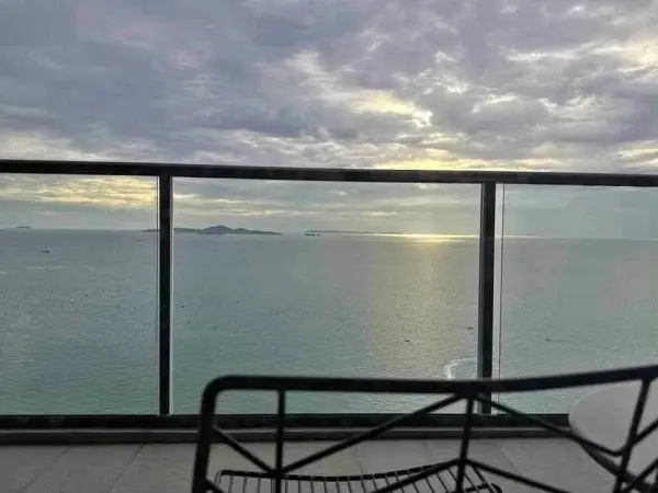 2 Bedroom Condo for Sale at Zire Wongamat
