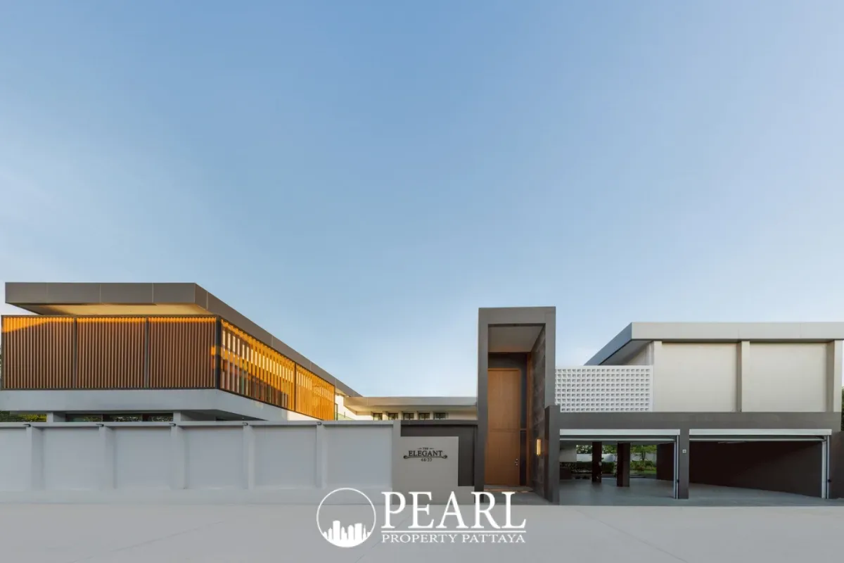 8 Bedroom House for Sale in Central Pattaya exterior view