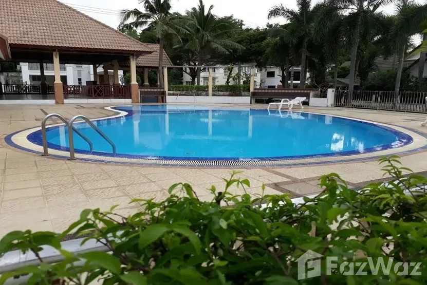 Central Park 5 Village