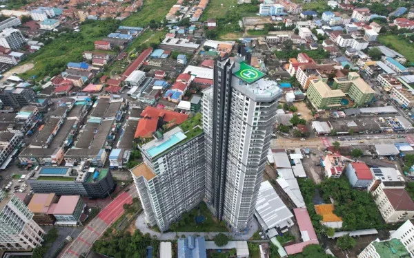 2 Bedroom Condo for Sale in Arcadia Millennium Tower exterior facade