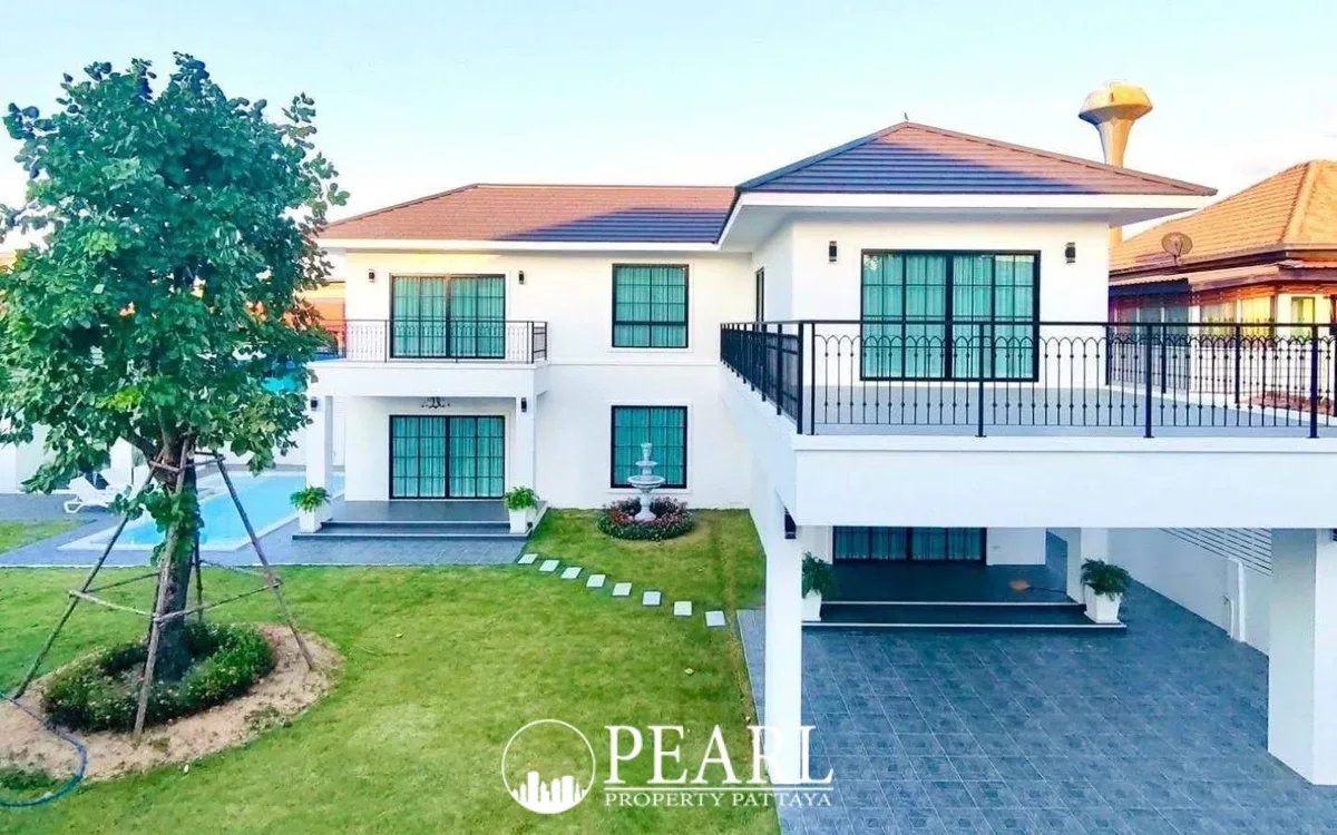 5 Bedroom Villa for Sale in Nong Prue luxurious swimming pool